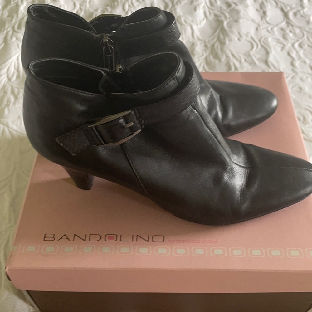 Bandolino bootie!
